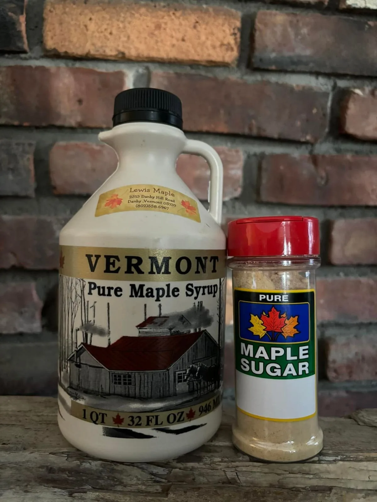 A jug of maple syrup with pure maple sugar